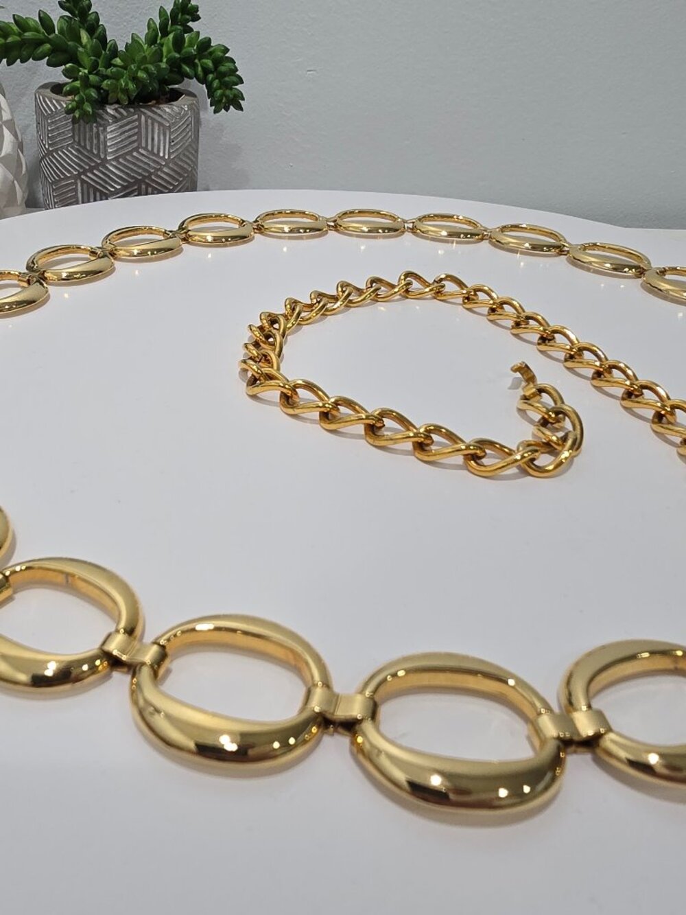Vintage Gold Tone Chain Belt, Chunky Oval Links, Adjustable Statement Belt ~ 80s - Picture 4 of 9